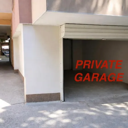 아파트 Prime & Private Parking *