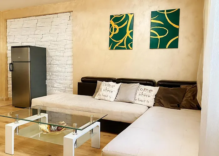 Prime Seven&garage *